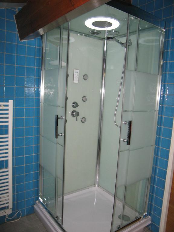 Faubourg St Jean Apartment อูเบแทร์-ซัวร์-ดรอนน์ ห้อง รูปภาพ